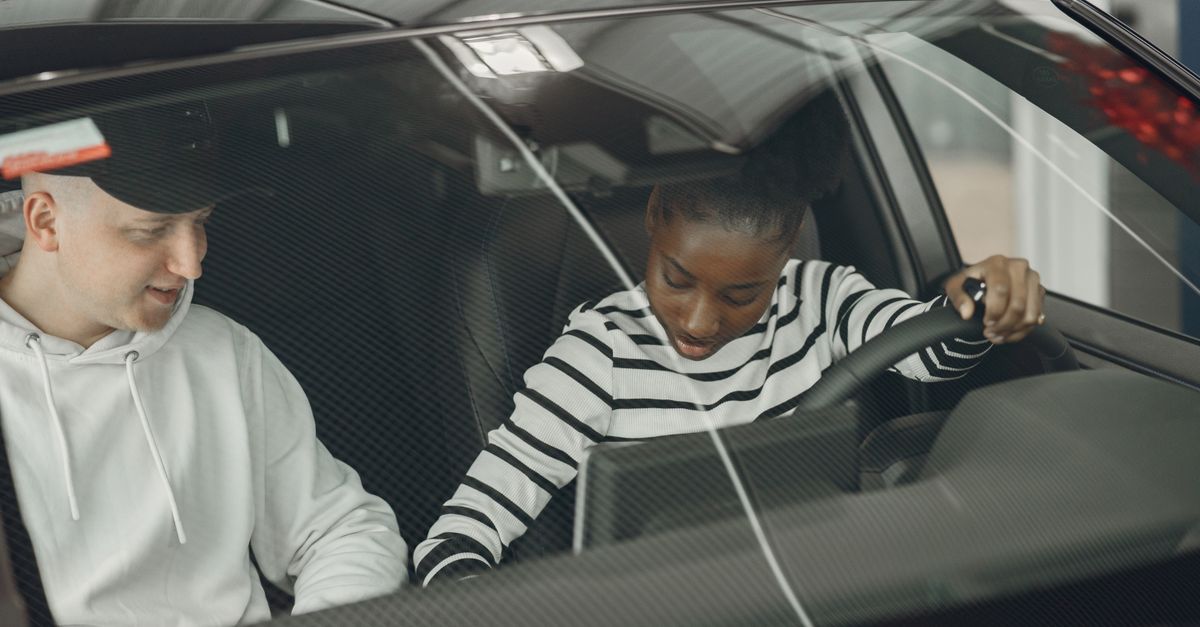 How to Adapt to Automatic Cars for a Smooth Driving Experience